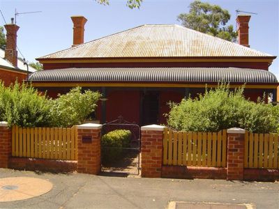 114 Bultje Street, Dubbo