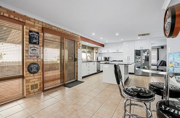 10 Muir Close, Waikiki