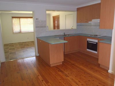 18 Oxley Circle, Dubbo