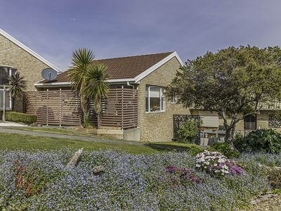 390 Argyle Drive, Kingston