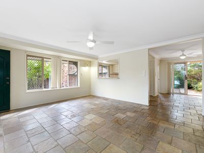 2 / 62 Birdwood Road, Holland Park West