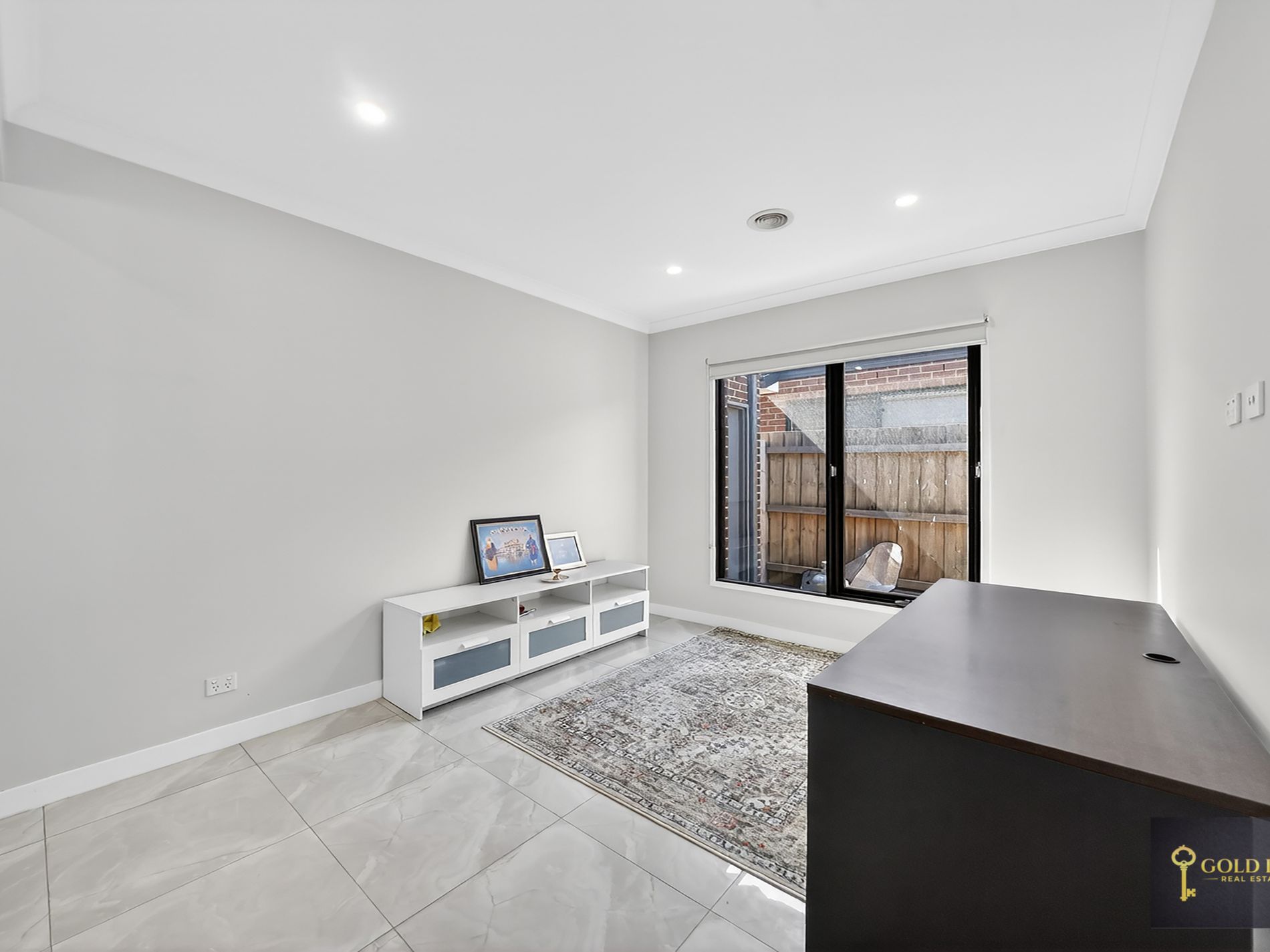 39 Kangaroo Crescent, Aintree