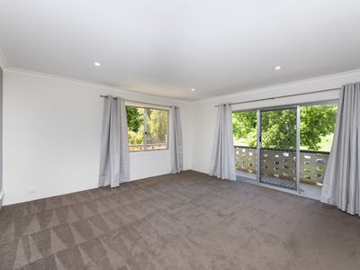 4 / 60 Trinculo Place, Queanbeyan East