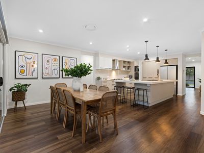 4 Brush Box Place, Wakerley