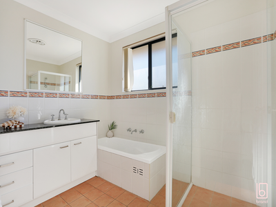 4 / 74 Hutton Road, The Entrance North