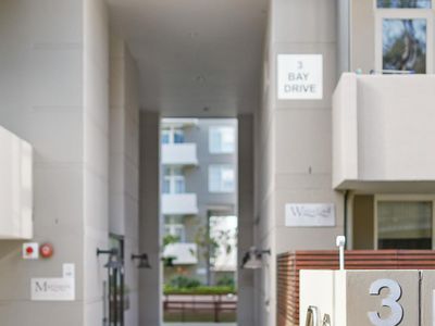 12 / 3 Bay Drive, Meadowbank