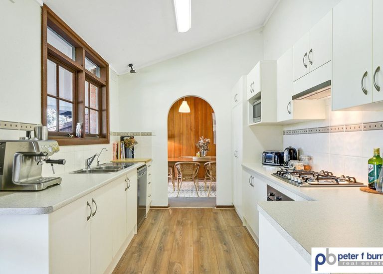 6 Vine Crescent, Happy Valley