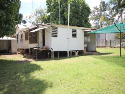 27 Rainbow Road, Towers Hill