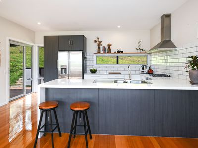 100 Misty Hill Road, Mountain River