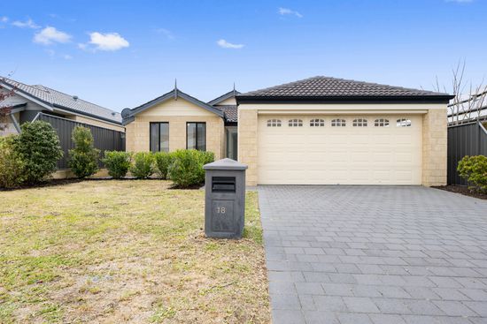 18 Montane Turn, Banksia Grove