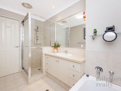 5 / 7 Bellion Drive, Hamilton Hill