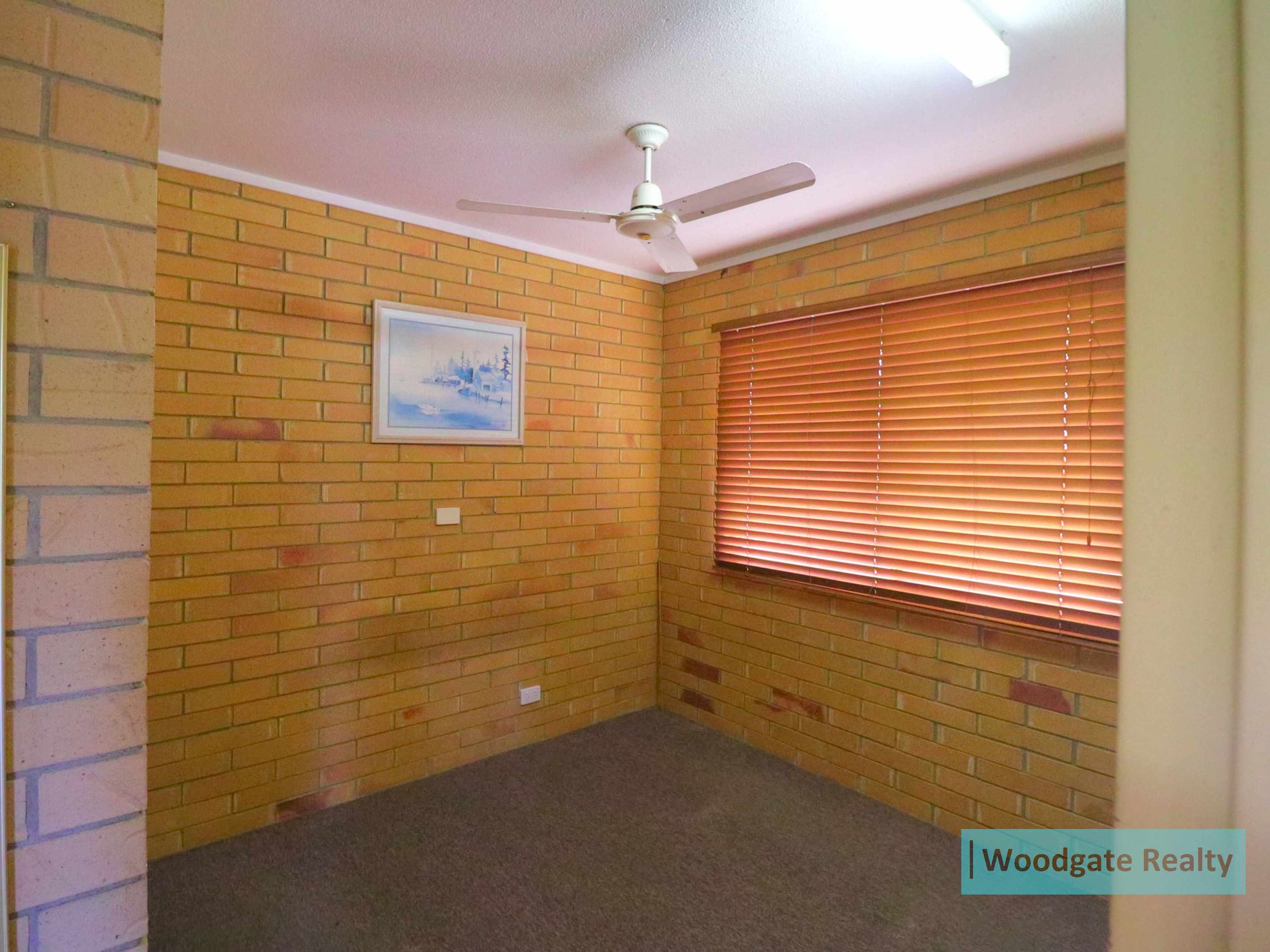 2 / 2 Poinciana Court, Woodgate