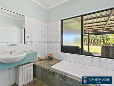 62591 Bruce Hwy, Cowley