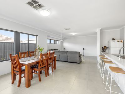24 Karinga Way, Harrisdale