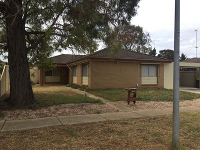81 Loyola Road, Werribee
