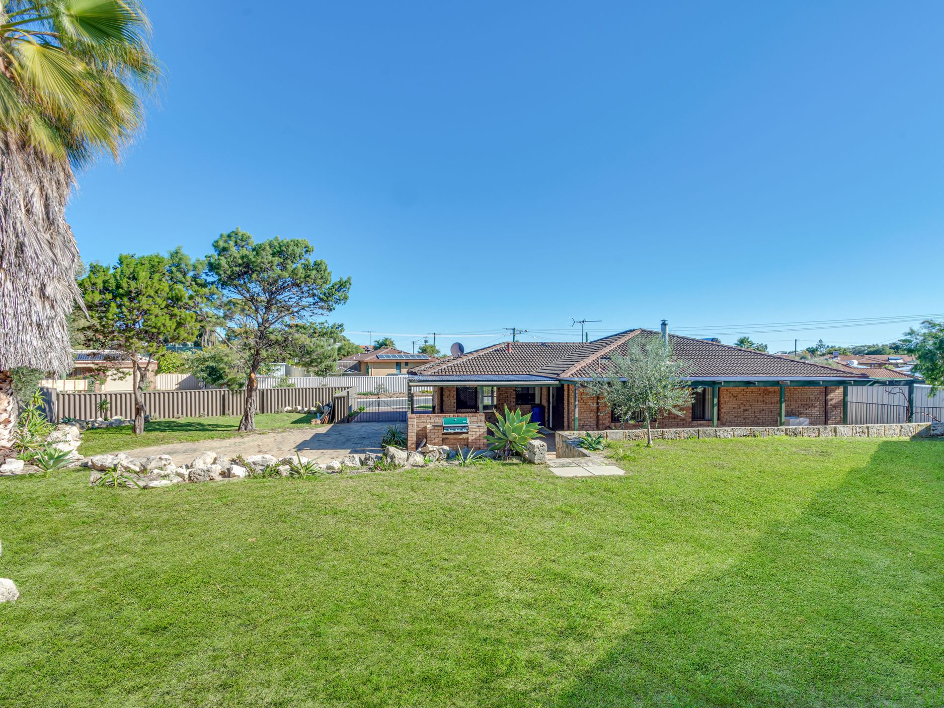 1 Newquay Close, Yanchep