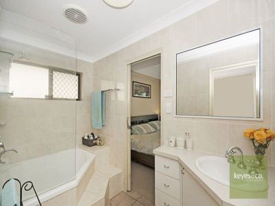 28 Belmont Park Avenue, Kirwan