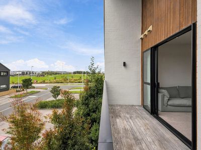 12/1 Genevieve Lane, Hobsonville