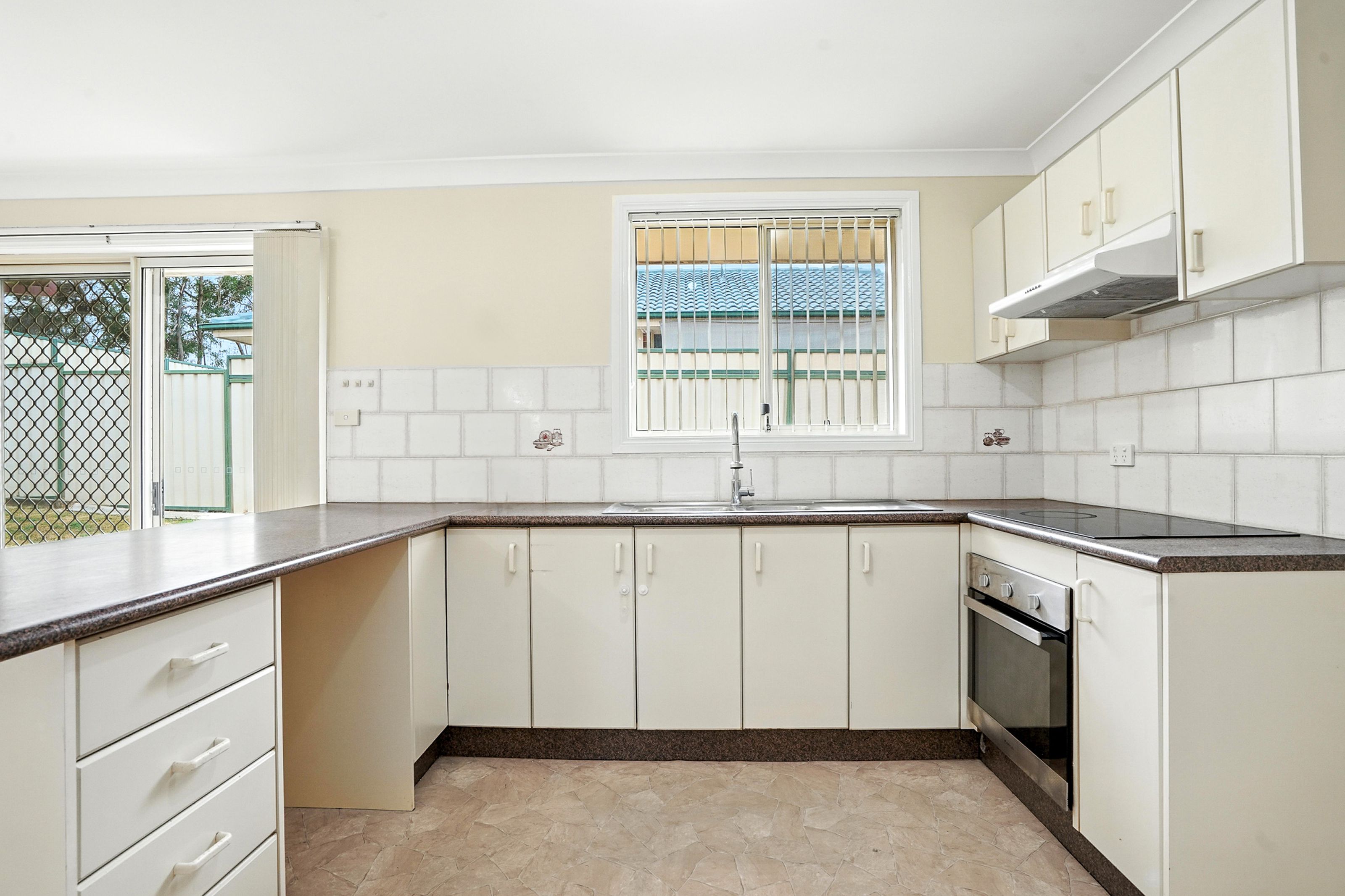 61A Womra Crescent, GLENMORE PARK