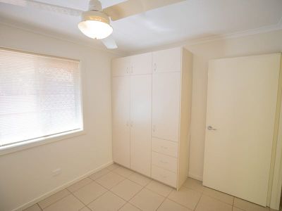 50 Giles Avenue, Newman