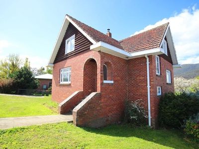 64 Main St, Huonville