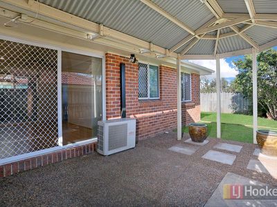 4 Callow Place, Woodcroft