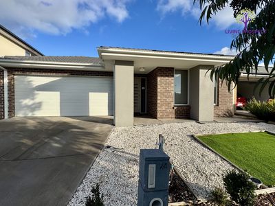 24 Tundra Esplanade, Werribee