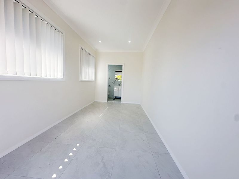 6A Scribbly Place, Macquarie Fields