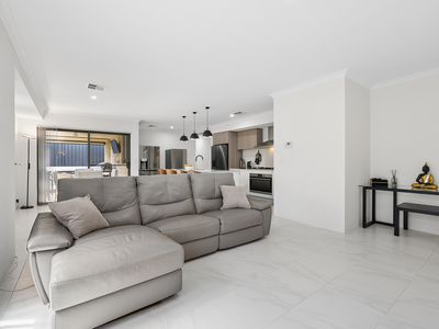 34 Hickman Drive, Piara Waters