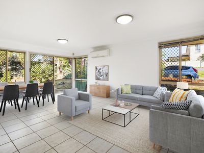 148 Leacocks Lane, Casula