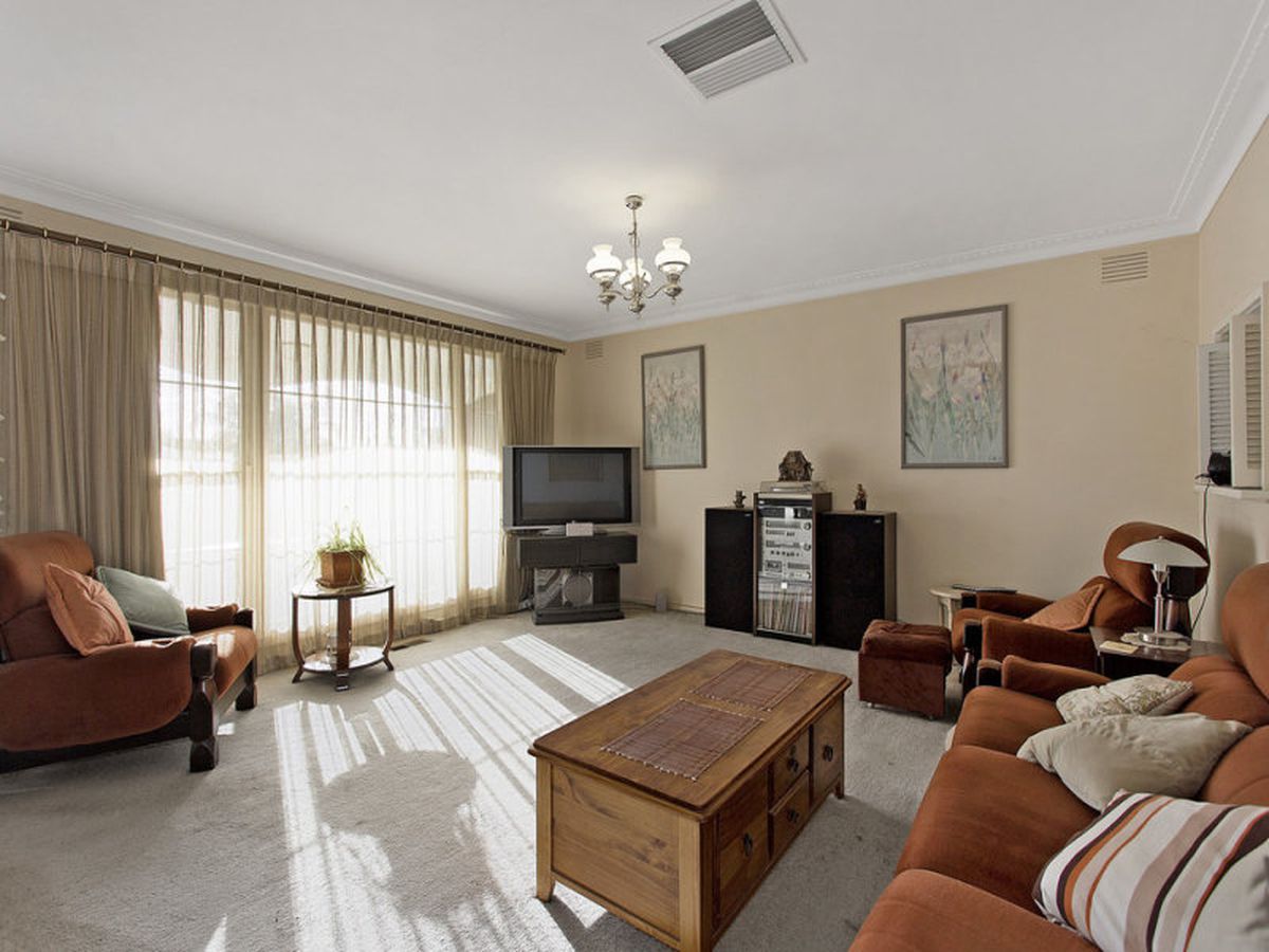 19 DORSET ROAD, Dandenong North