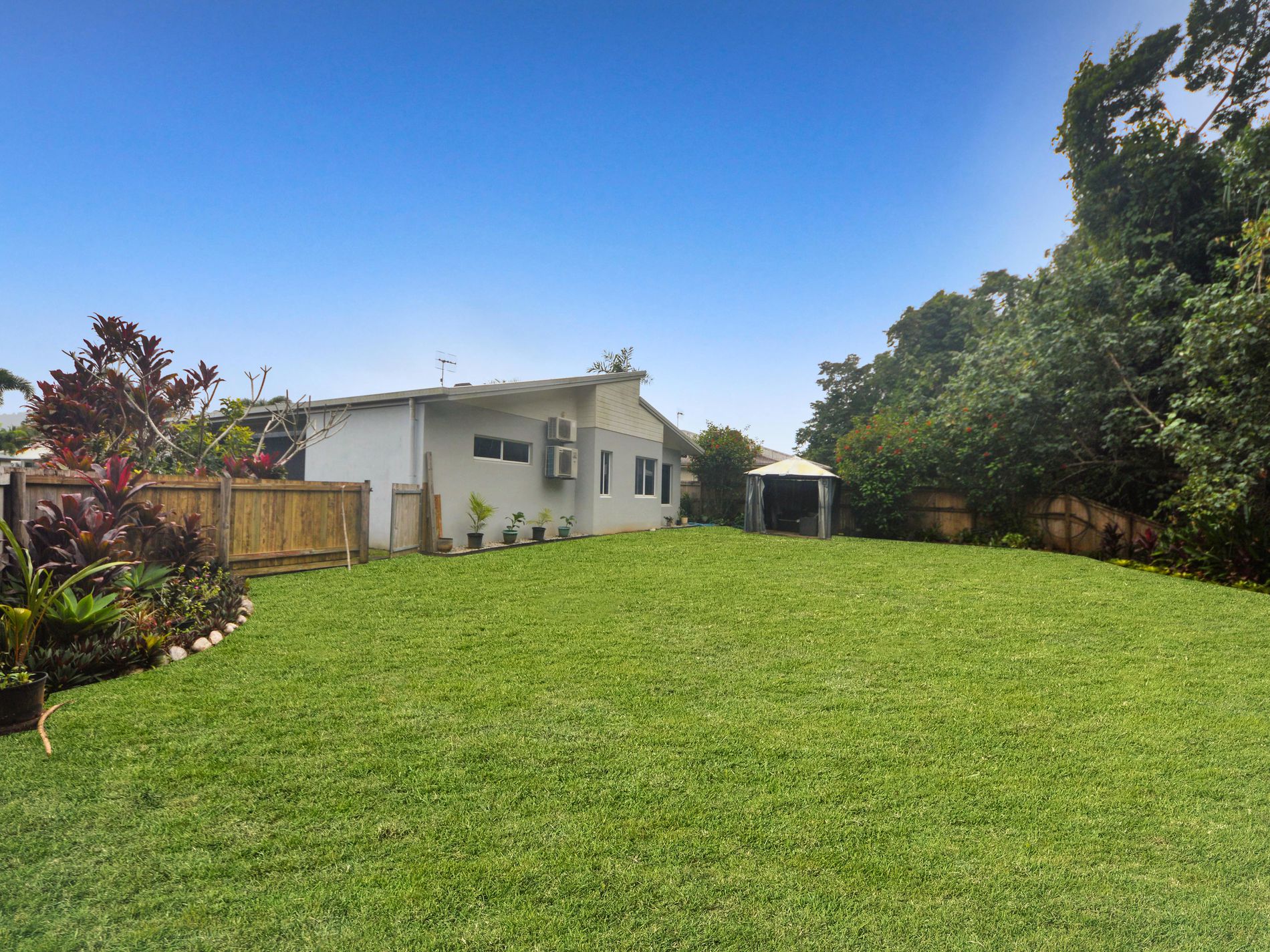 19 SHELLY COURT, Mission Beach