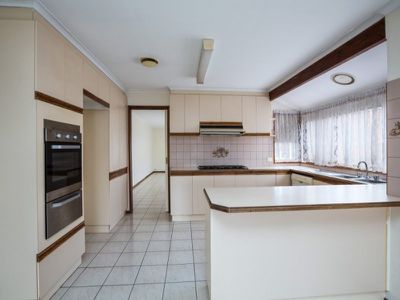 15 Dona Drive, Hoppers Crossing