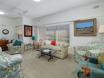 14 Beauty Avenue , Mount Beauty