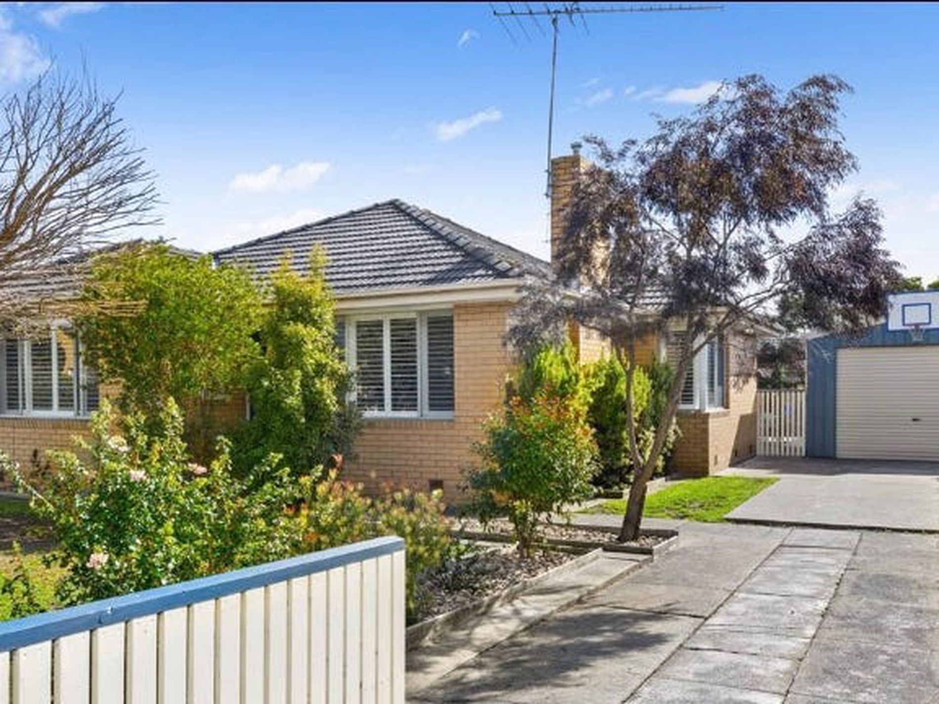 47 Regent Street, Whittington