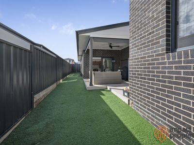 14 Dorney Rise, Taylor