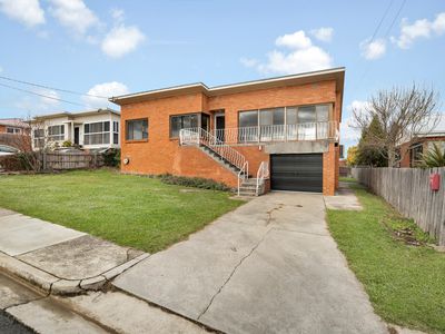 63 Cornwall Crescent, Newnham