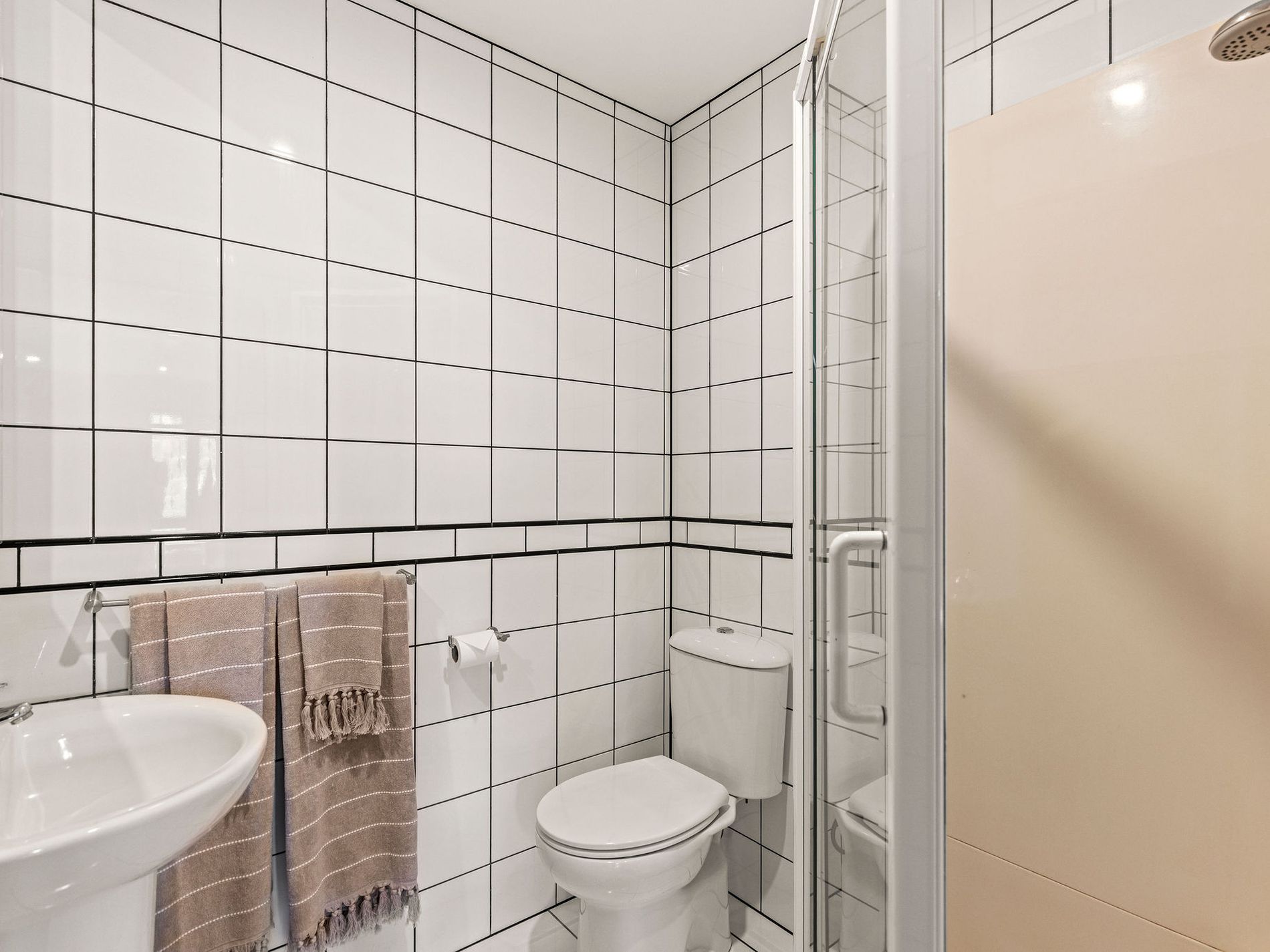 2 / 384 Madras Street, City Centre