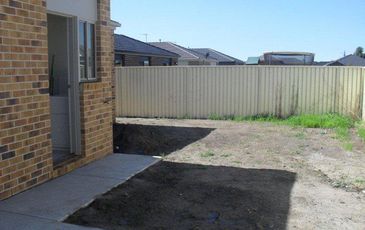 1 / 7 Delfta Court, Pakenham