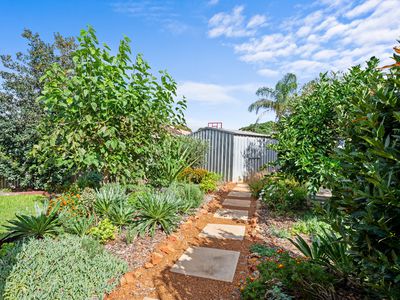 8A Siberia Close, Hannans