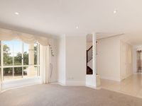 360 London Road, Belmont