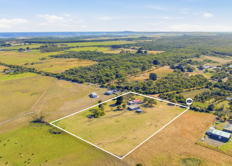 138 Oakleys Road, Portland