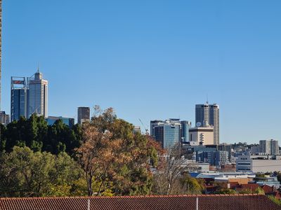 15 / 133 Lincoln Street, Perth