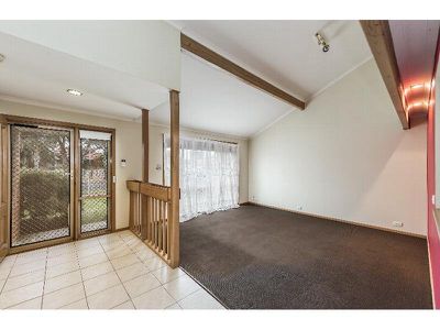 17 Whitsunday Drive, Hoppers Crossing