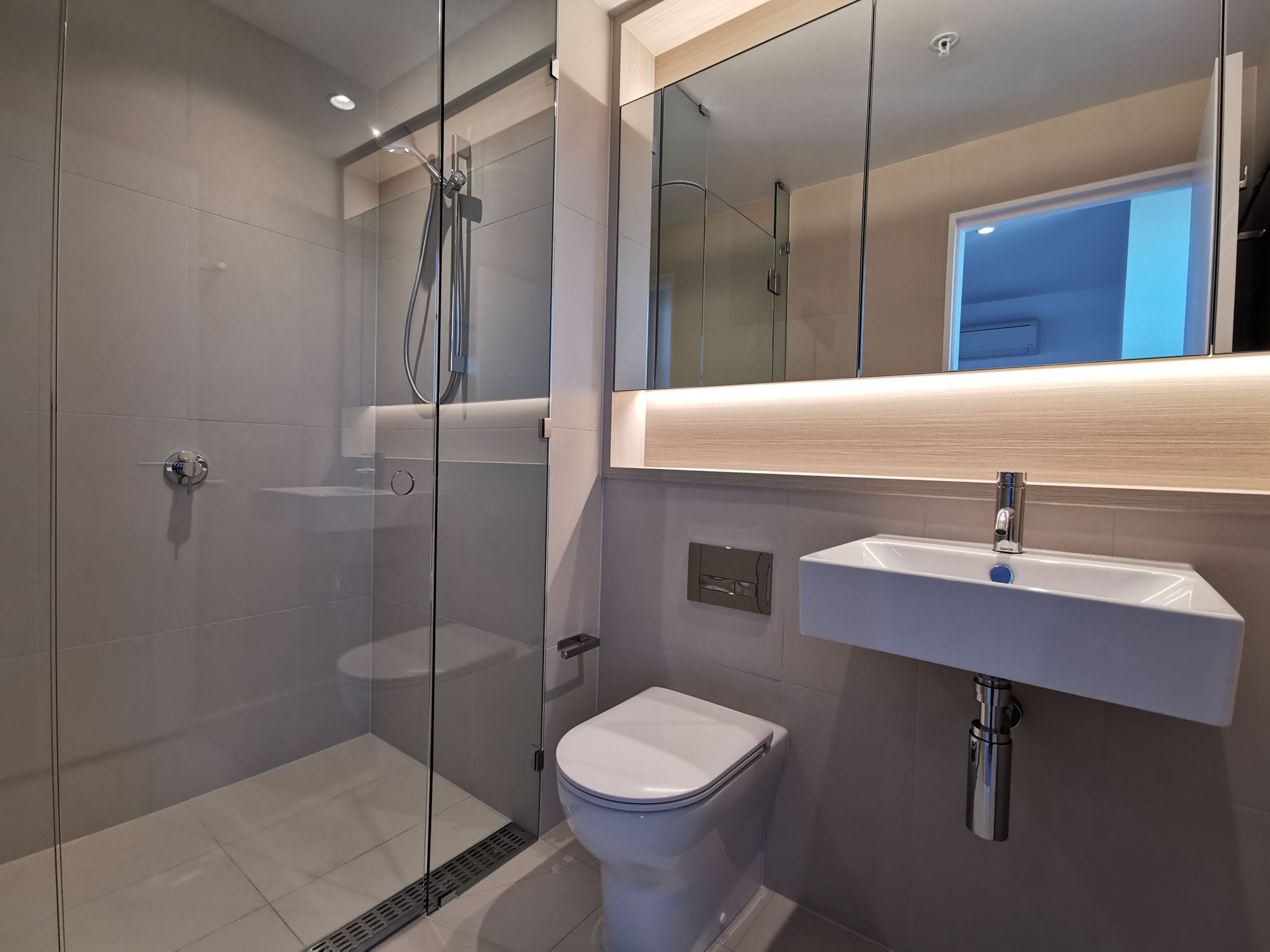 2105 / 628 Flinders Street, Docklands