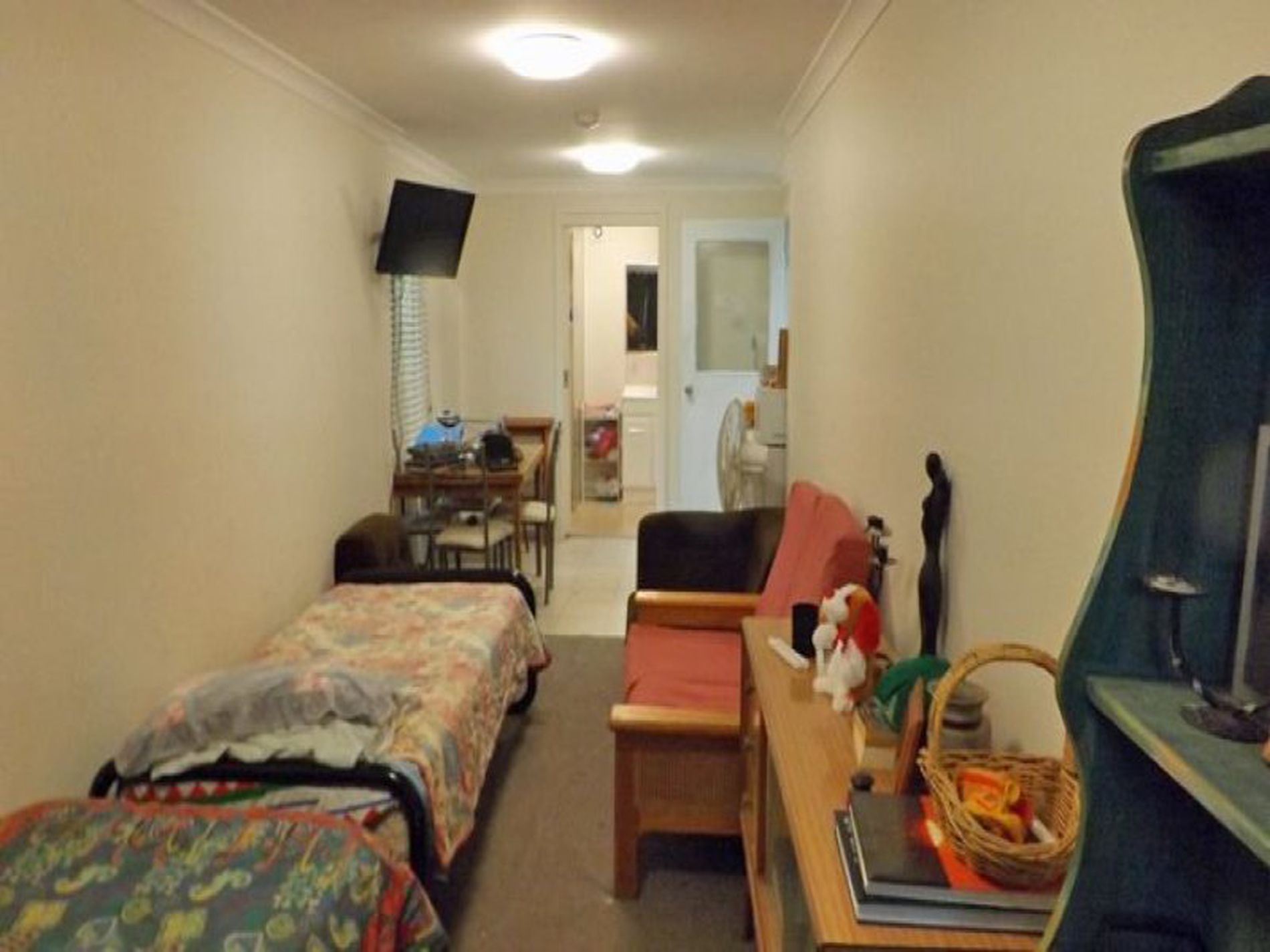 8 Acacia Street, Fishermans Paradise