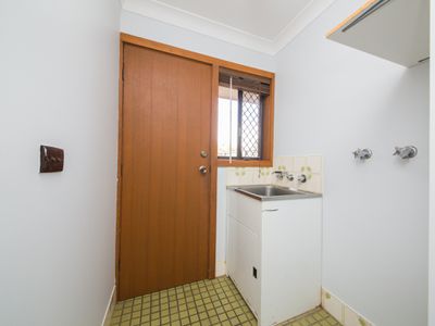 2 / 13 Bedford Avenue, Dubbo