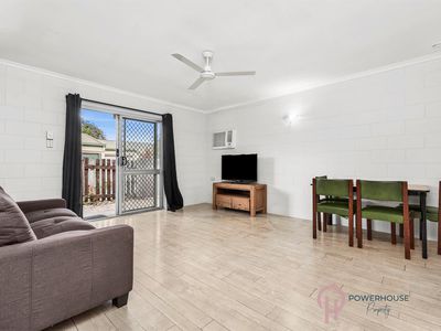7 / 30 Girralong Street, Woree