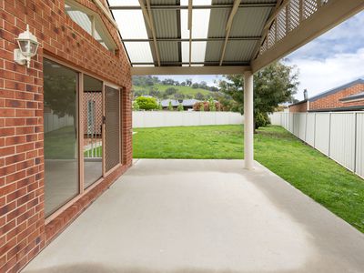 5 KELLE COURT , Wodonga