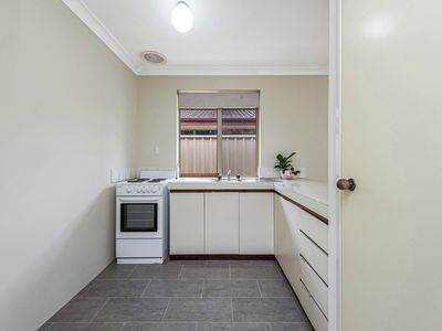 8 / 7 Sepia Court, Rockingham